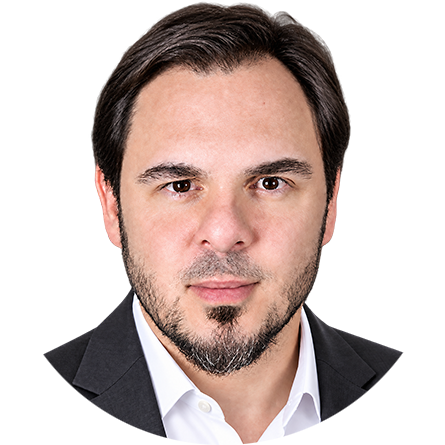 Color portrait of Bogdan Vitezović, Senior Graphic Designer and Corporate Branding Specialist at Infinity Design Studio.